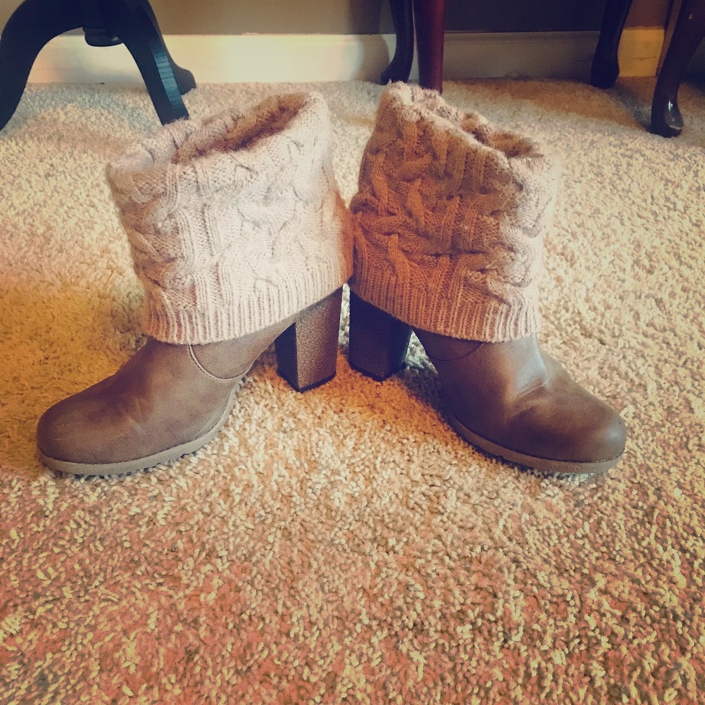 MukLuks Heeled Sweater Boot Brown Size 8